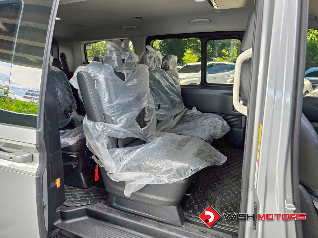 HYUNDAI STARIA 2.2 S AT ปี 2022 #17 (L)