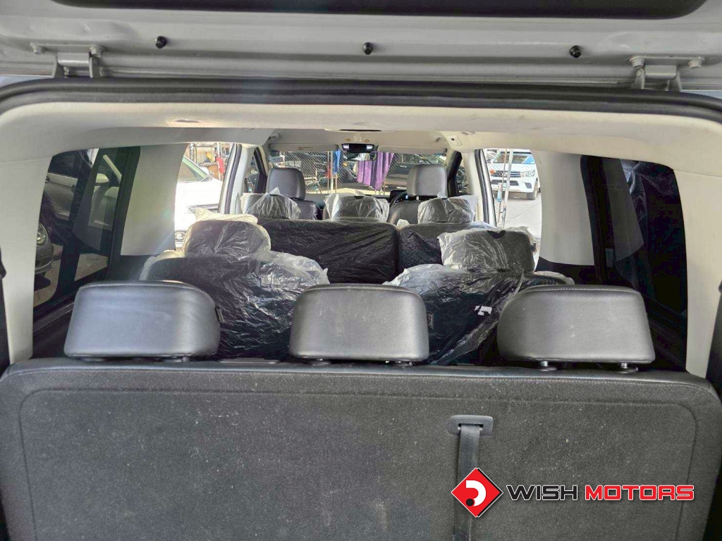 HYUNDAI STARIA 2.2 S AT ปี 2022 #19 (L)