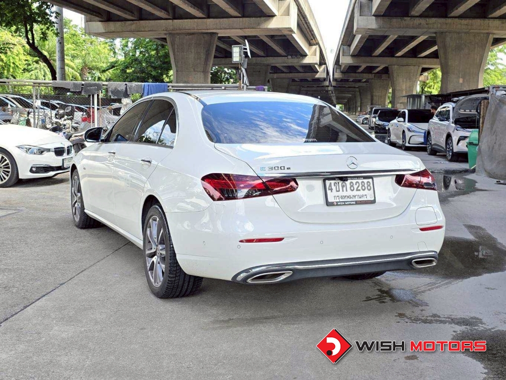 MERCEDES-BENZ E-CLASS E 300 e Avantgarde AT ปี 2022 #4 (L)