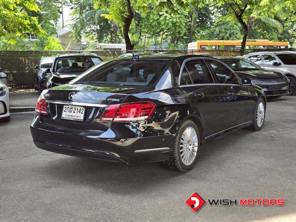 MERCEDES-BENZ E-CLASS E 300 [BlueTEC HYBRID] AT ปี 2014 #6 (L)