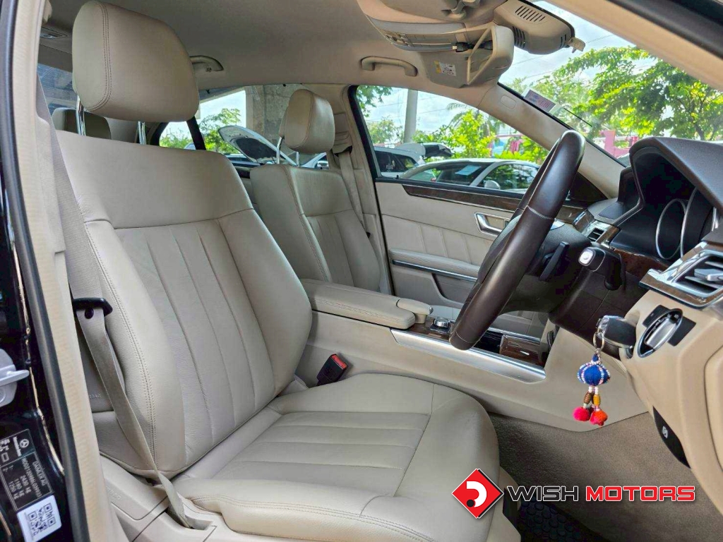 MERCEDES-BENZ E-CLASS E 300 [BlueTEC HYBRID] AT ปี 2014 #15 (L)
