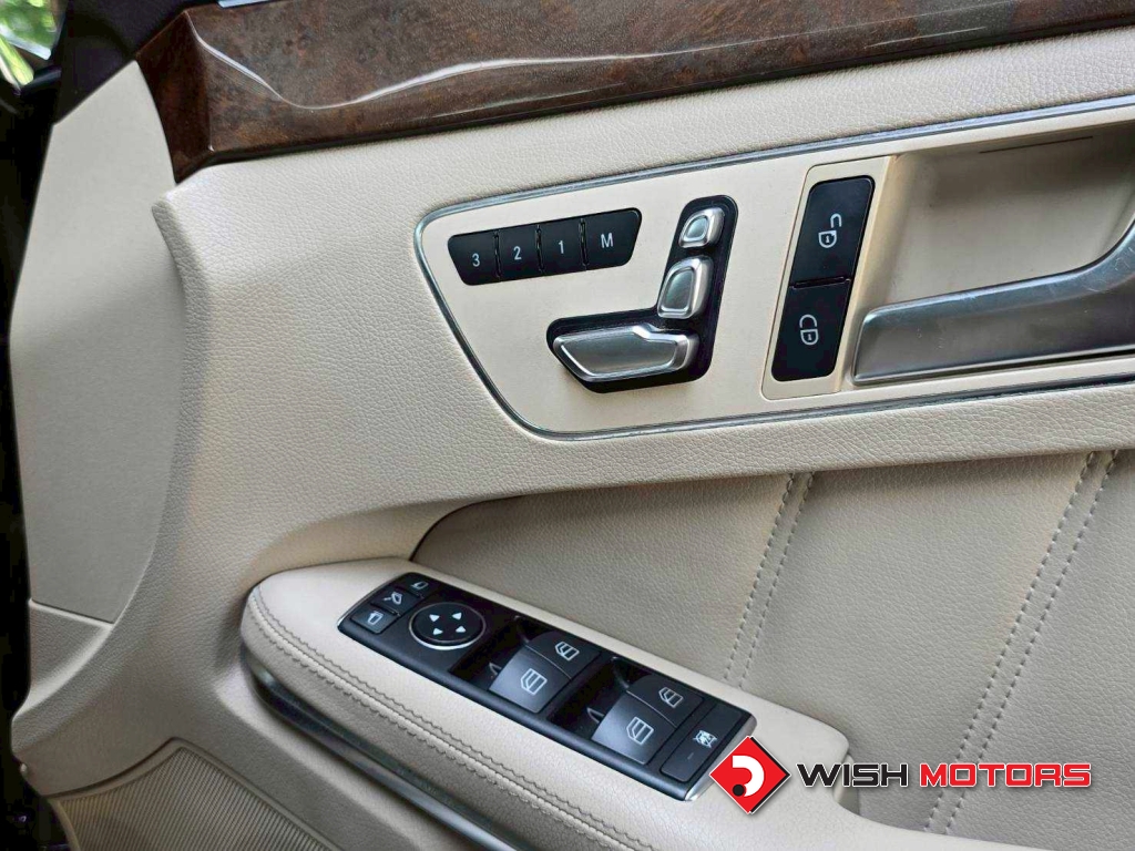 MERCEDES-BENZ E-CLASS E 300 [BlueTEC HYBRID] AT ปี 2014 #16 (L)