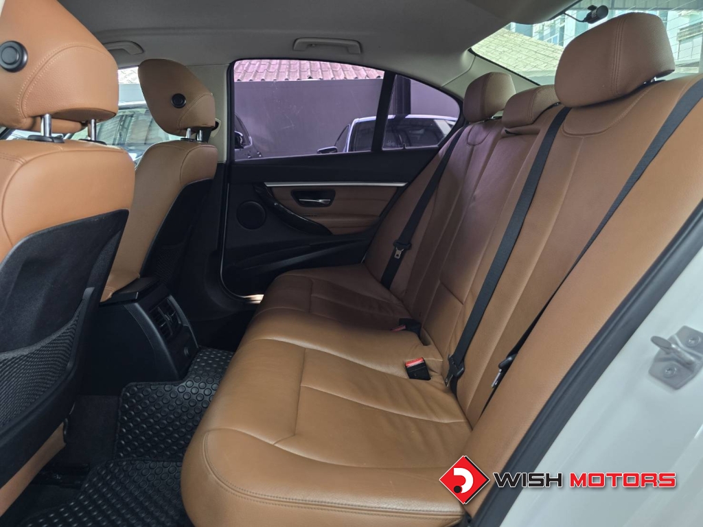 BMW SERIES 3 320i AT ปี 2015 #12 (L)