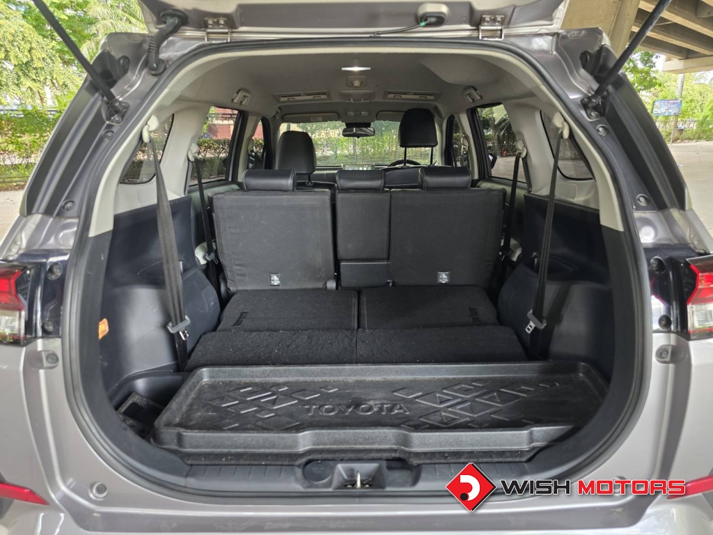 TOYOTA VELOZ 1.5 SMART AT ปี 2024 #7 (L)