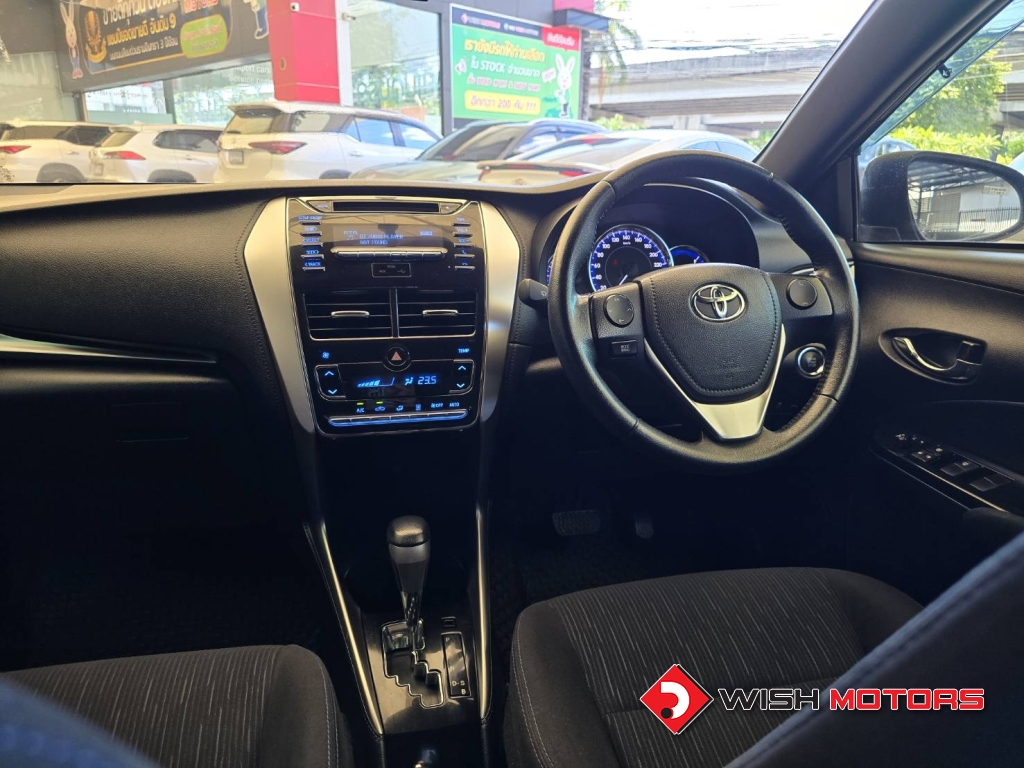 TOYOTA YARIS 1.2 G AT ปี 2017 #17 (L)