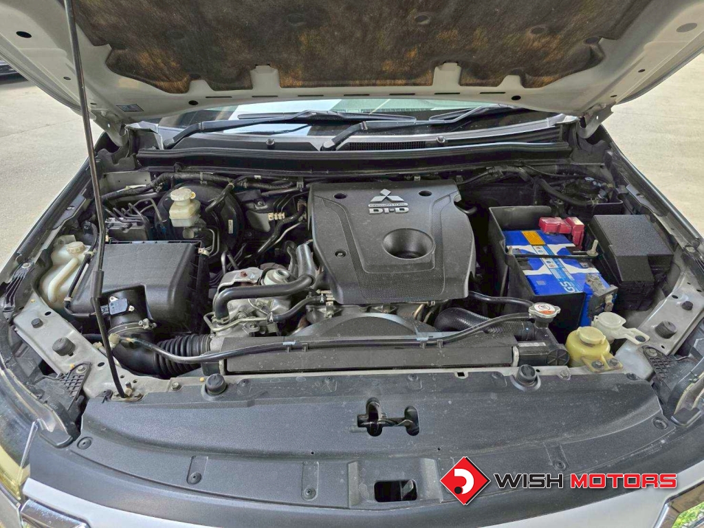 MITSUBISHI PAJERO SPORT 2WD 2.4 [GT] AT ปี 2016 #20 (L)