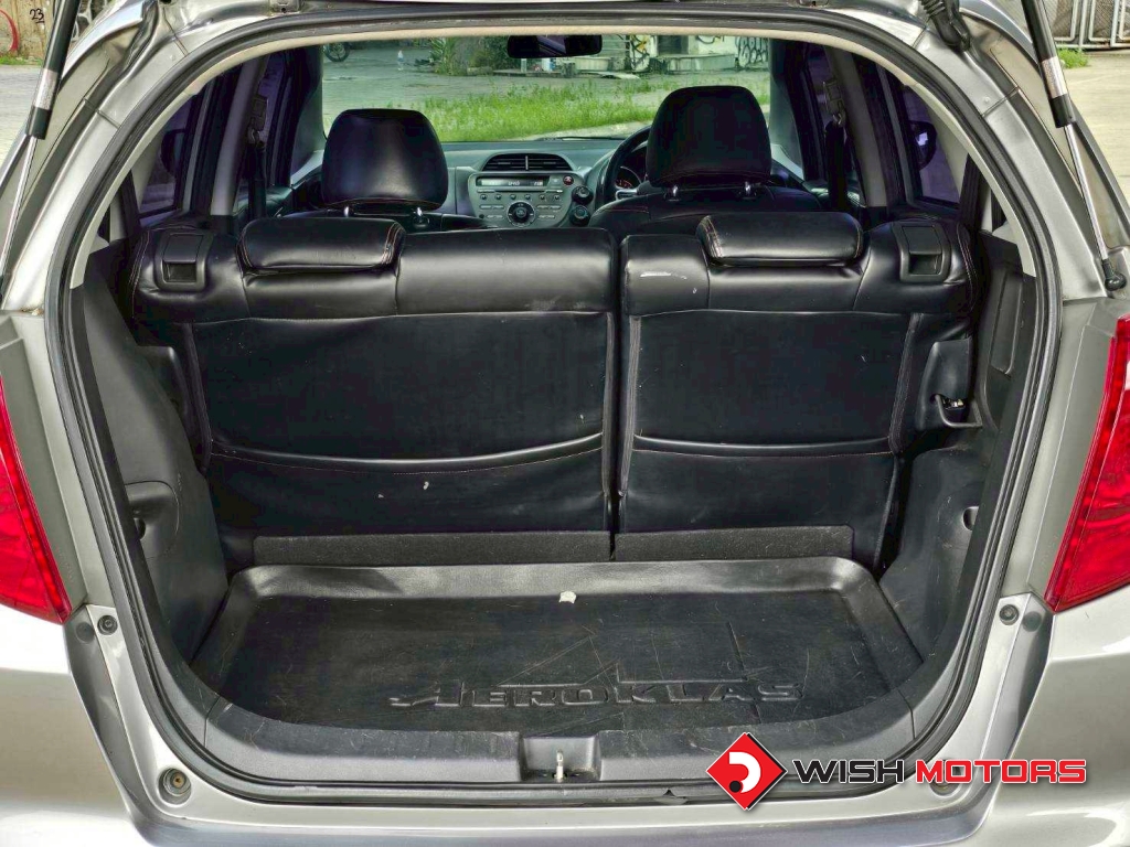 HONDA JAZZ i-VTEC 1.5 [SV] AT ปี 2009 #19 (L)
