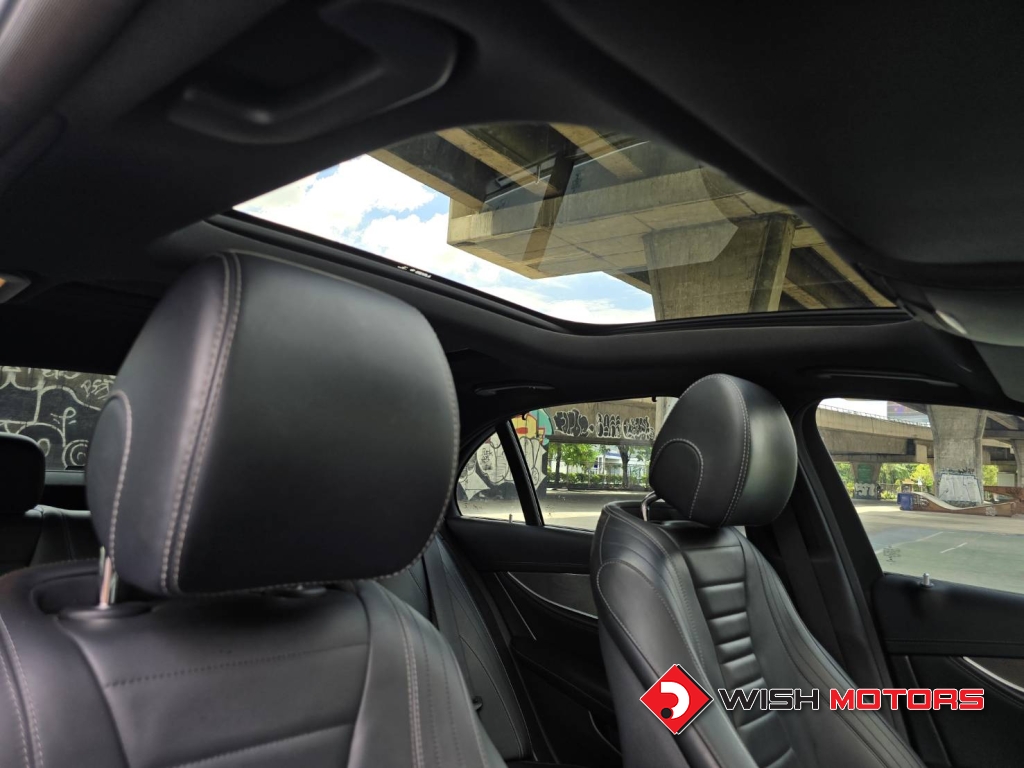 MERCEDES-BENZ E-CLASS E 350 e AMG Dynamic AT ปี 2019 #10 (L)