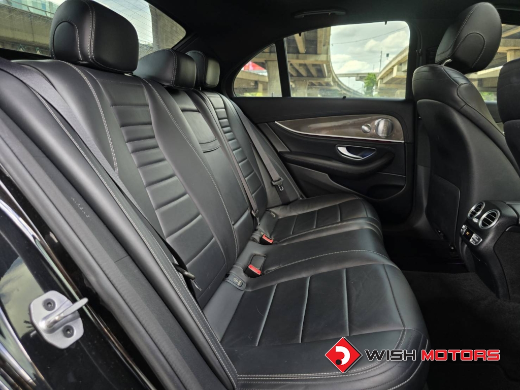 MERCEDES-BENZ E-CLASS E 350 e AMG Dynamic AT ปี 2019 #11 (L)