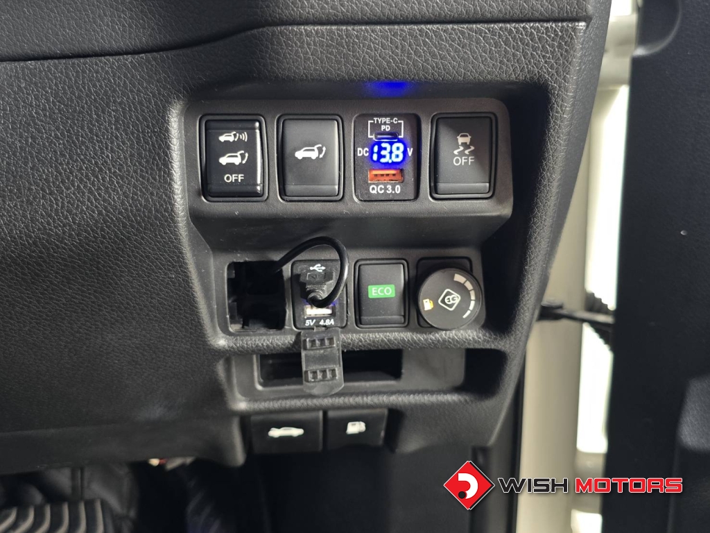 NISSAN X-TRAIL 2.0 V AT ปี 2016 #9 (L)