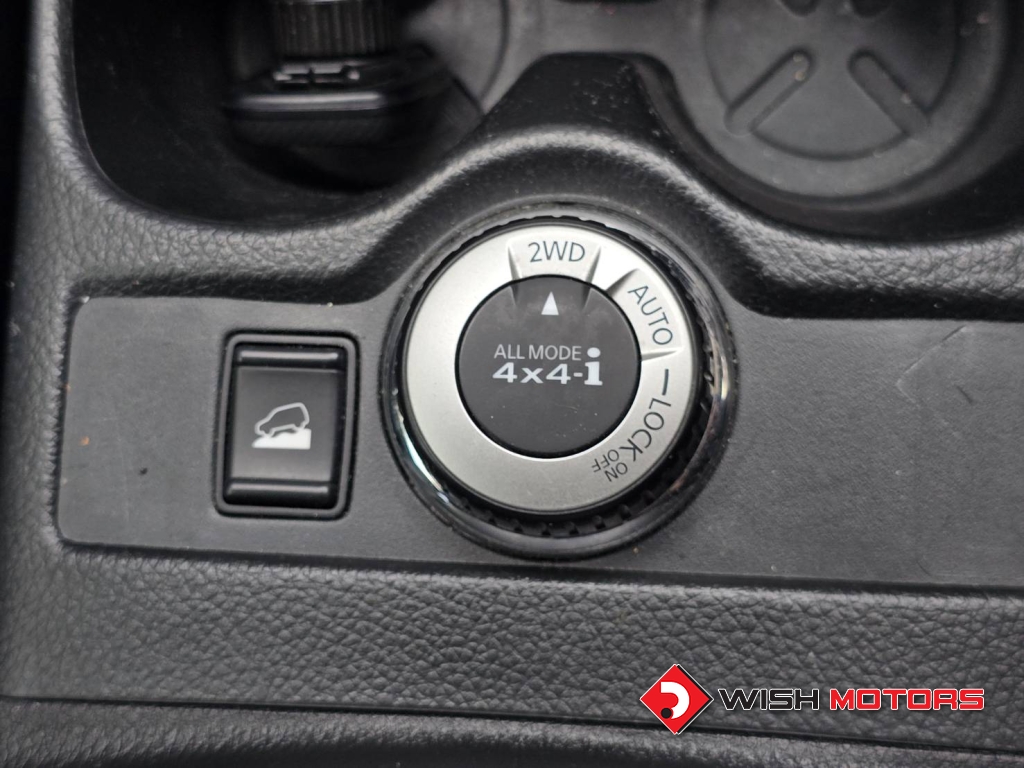 NISSAN X-TRAIL 2.0 V AT ปี 2016 #12 (L)