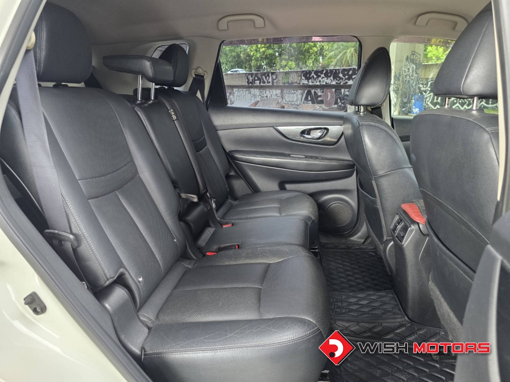 NISSAN X-TRAIL 2.0 V AT ปี 2016 #14 (L)