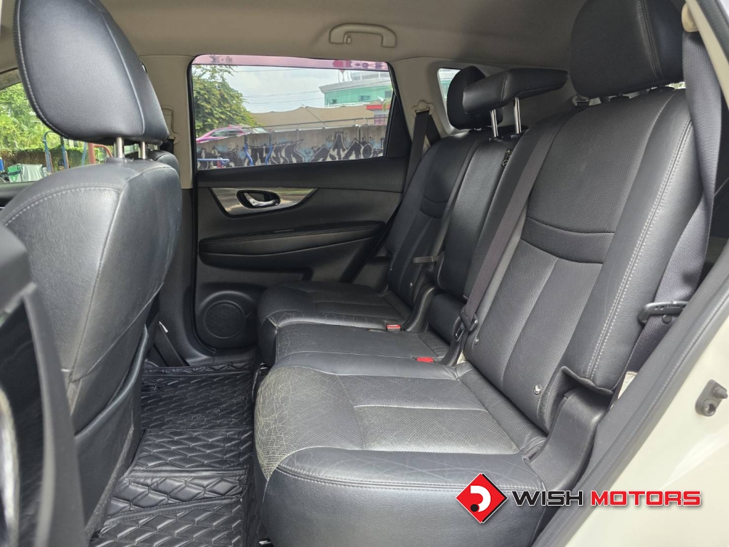 NISSAN X-TRAIL 2.0 V AT ปี 2016 #16 (L)
