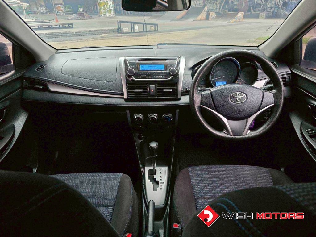 TOYOTA VIOS 1.5 [E] AT ปี 2015 #9 (L)
