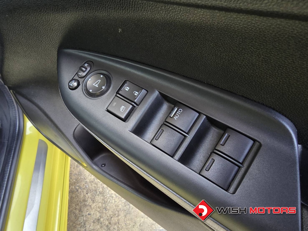 HONDA JAZZ i-VTEC 1.5 [SV] AT ปี 2015 #10 (L)