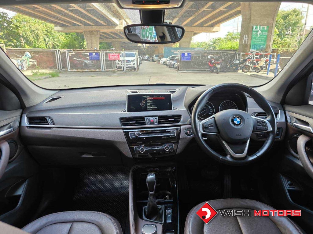 BMW X1 [sDrive] 18i AT ปี 2016 #9 (L)
