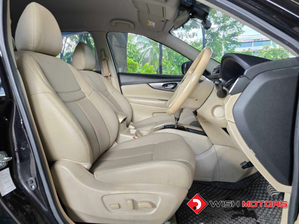 NISSAN X-TRAIL 2.0 E AT ปี 2015 #16 (L)