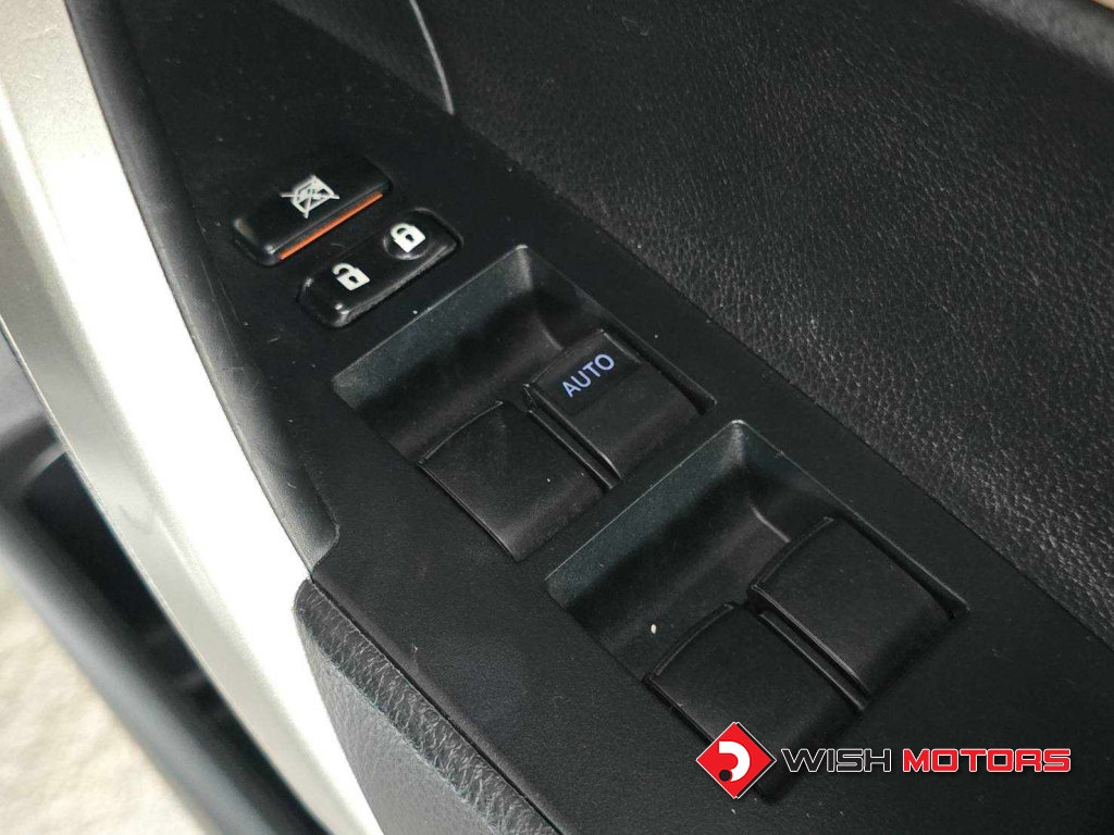 TOYOTA ALTIS 1.6 G AT ปี 2014 #7 (L)