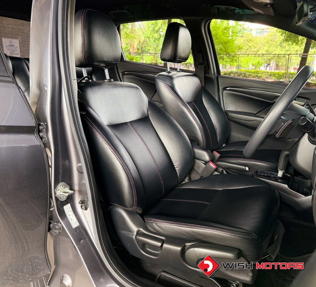 HONDA JAZZ i-VTEC 1.5 [RS] AT ปี 2021 #12 (L)