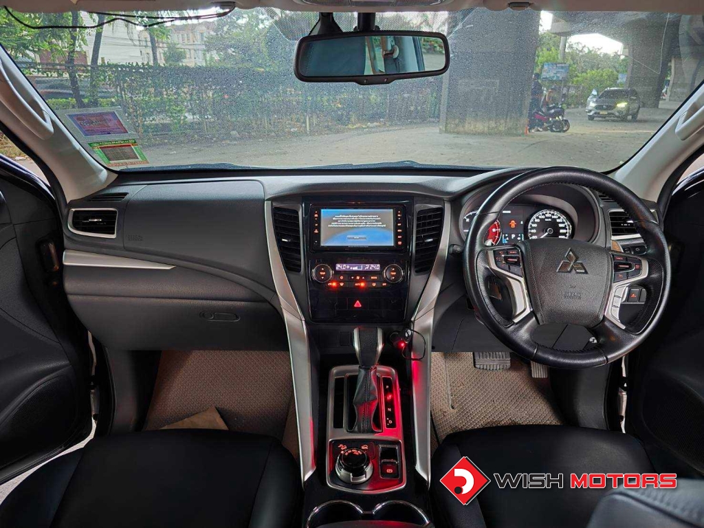 MITSUBISHI PAJERO SPORT 4WD 2.4 [GT Premium] AT4WD. ปี 2015 #8 (L)