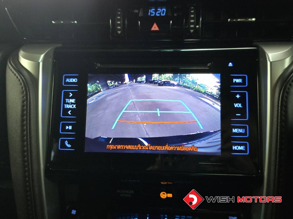 TOYOTA FORTUNER 2.4 [V] AT4WD. ปี 2018 #20 (L)