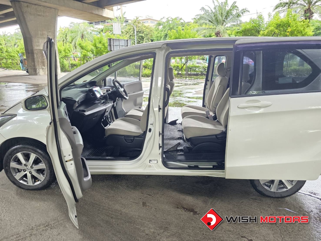 HONDA FREED 1.5 [EL] AT ปี 2010 #16 (L)