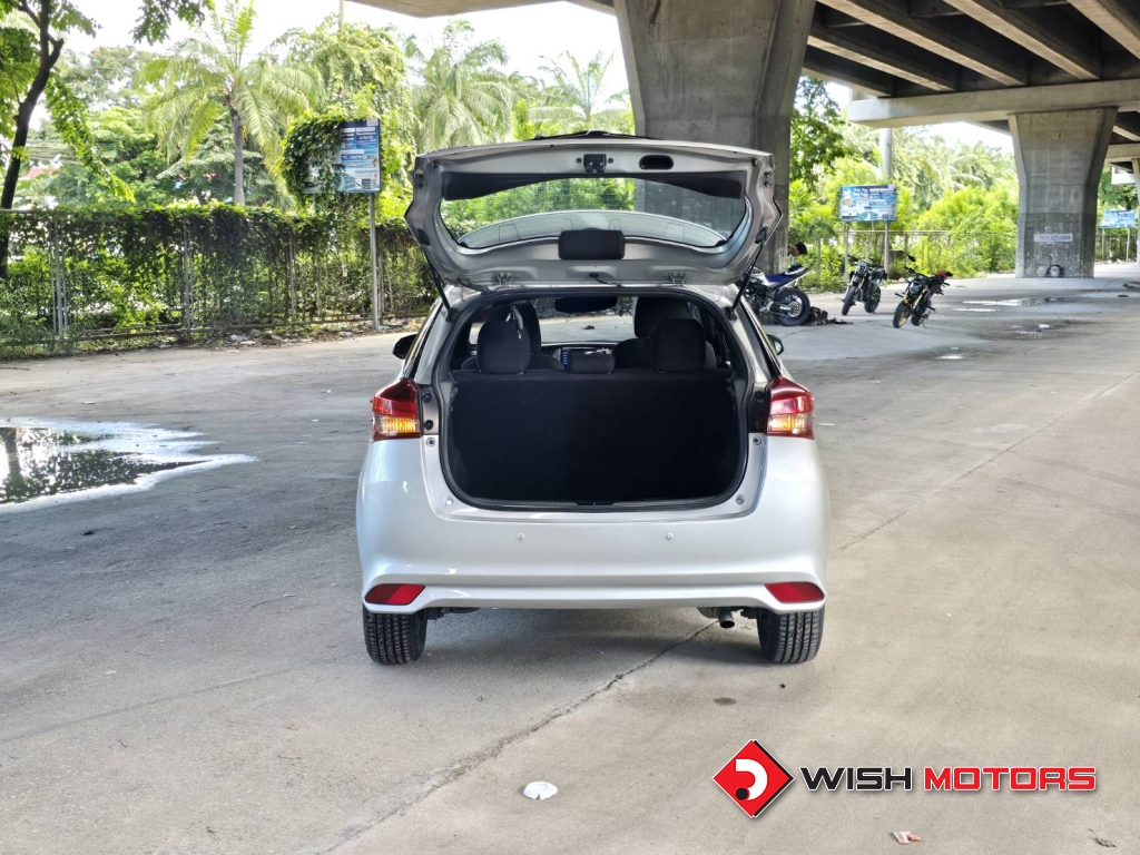 TOYOTA YARIS 1.2 J AT ปี 2018 #7 (L)