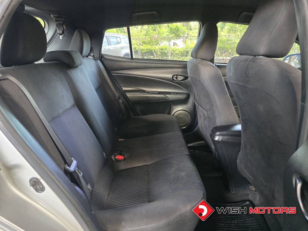 TOYOTA YARIS 1.2 J AT ปี 2018 #11 (L)