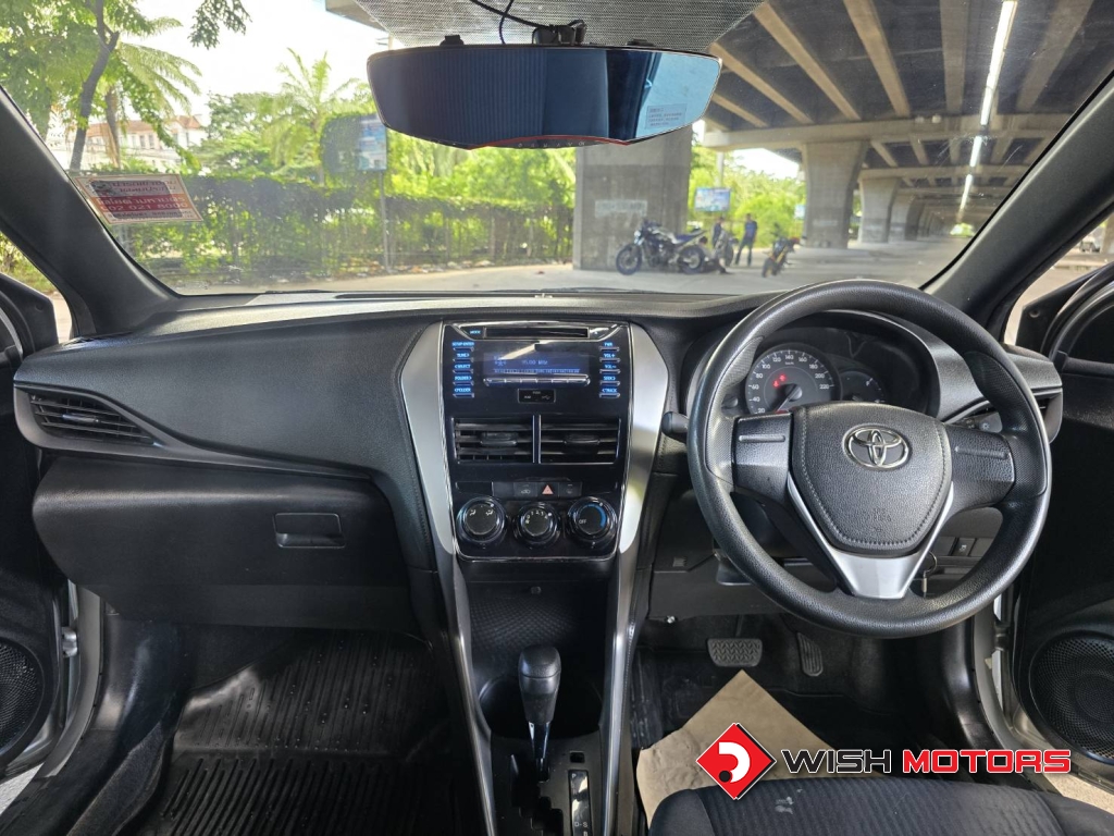 TOYOTA YARIS 1.2 J AT ปี 2018 #14 (L)