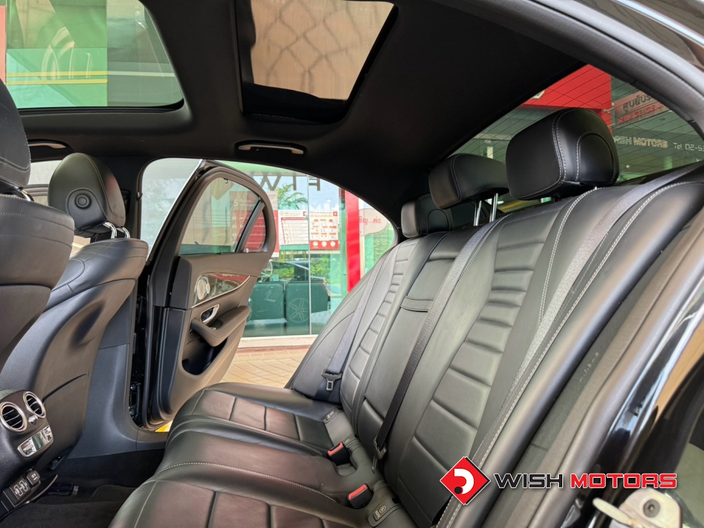 MERCEDES-BENZ E-CLASS E 350 e AMG Dynamic AT ปี 2019 #12 (L)