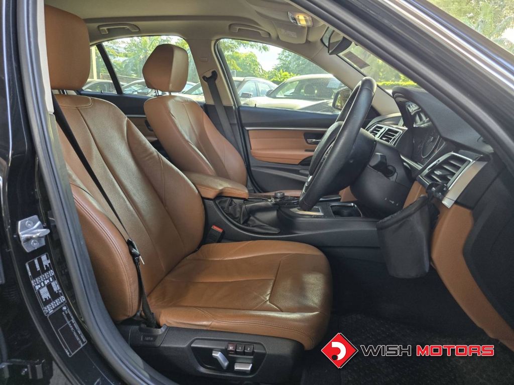 BMW SERIES 3 320d AT ปี 2018 #10 (L)