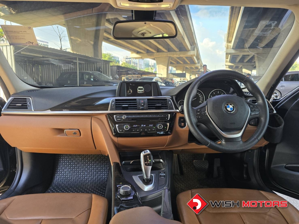 BMW SERIES 3 320d AT ปี 2018 #14 (L)