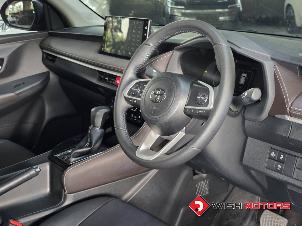 TOYOTA YARIS ATIV 1.2 SMART AT ปี 2022 #9 (L)