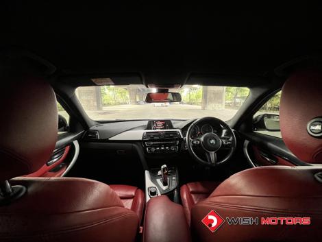 BMW SERIES 3 320d AT ปี 2017 #16
