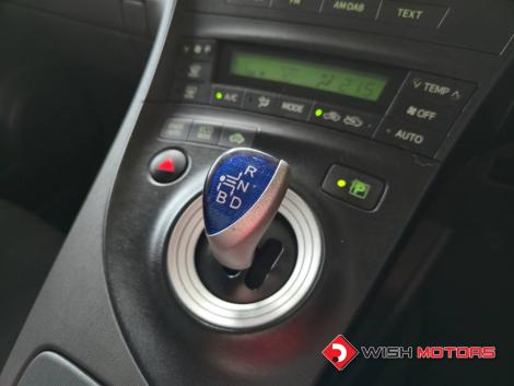 TOYOTA PRIUS Hybrid Synergy Drive 1.8 AT ปี 2011 #20