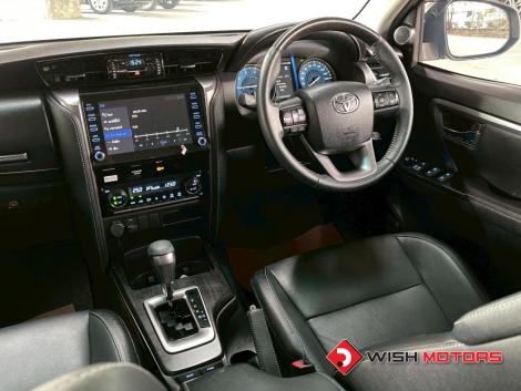 TOYOTA FORTUNER 2.4 [V] AT ปี 2021 #17