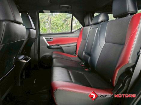 TOYOTA FORTUNER 2.4 Legender AT ปี 2021 #12