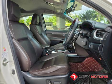 TOYOTA FORTUNER 2.4 LEADER V 4WD AT4WD. ปี 2018 #11