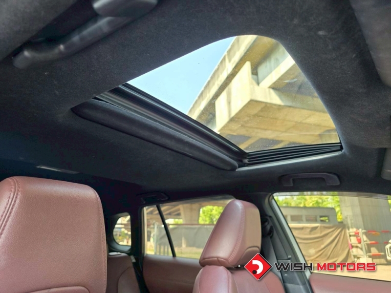 TOYOTA Collora CROSS 1.8 Hybrid Premium Safety AT ปี 2023 #19
