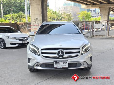 MERCEDES-BENZ GLA-CLASS GLA 200 AT ปี 2015 ราคา 419,000.-