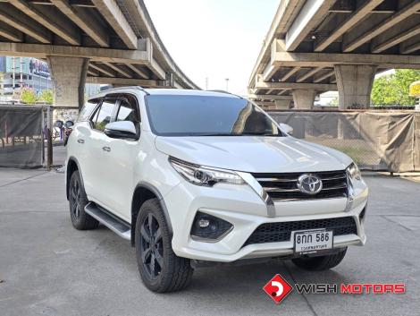 TOYOTA FORTUNER 2.8 TRD Sportivo AT ปี 2018 #1