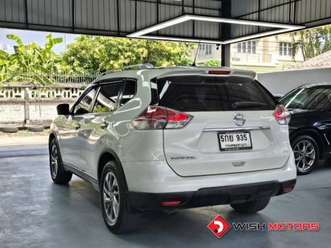NISSAN X-TRAIL 2.5 V AT4WD. ปี 2015 #4