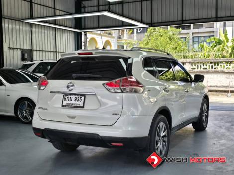 NISSAN X-TRAIL 2.5 V AT4WD. ปี 2015 #6