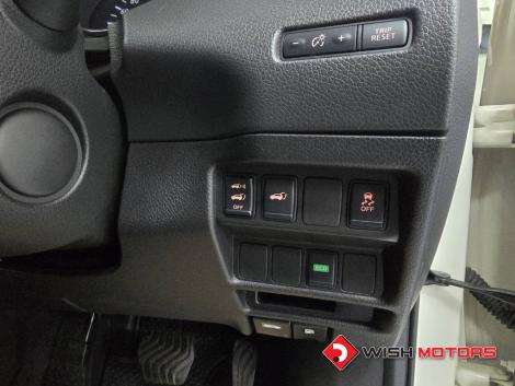 NISSAN X-TRAIL 2.5 V AT4WD. ปี 2015 #10