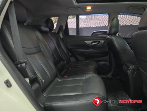 NISSAN X-TRAIL 2.5 V AT4WD. ปี 2015 #11