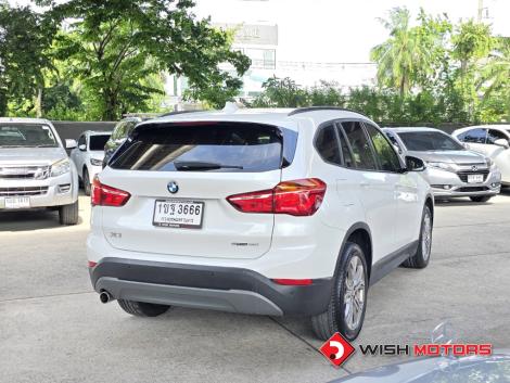 BMW X1 sDrive 18i AT ปี 2020 #6