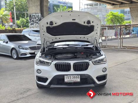 BMW X1 sDrive 18i AT ปี 2020 #10