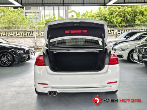 BMW SERIES 3 320i AT ปี 2015 #8