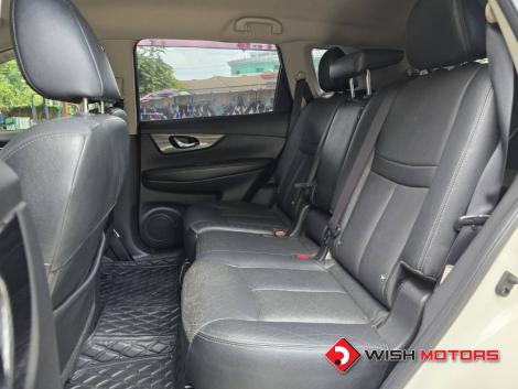 NISSAN X-TRAIL 2.0 V AT ปี 2016 #16