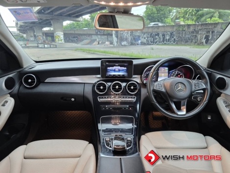 MERCEDES-BENZ C-CLASS C350e [ Estate ] AT ปี 2017 #19